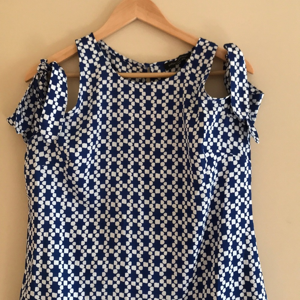 Banana Republic cold shoulder top